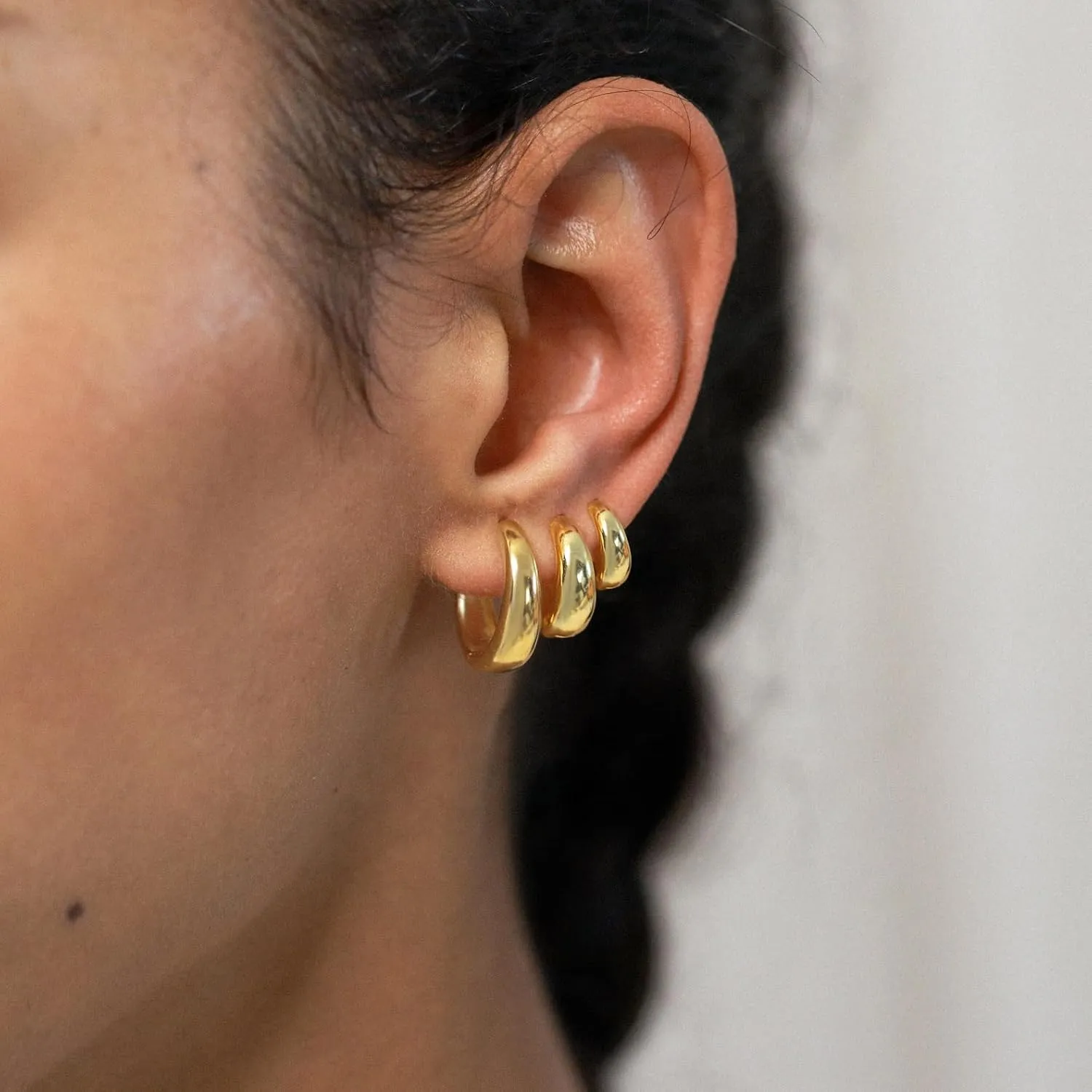 ASCOMY Gold Earrings for Women Dainty Hoop Earrings Set 14K Gold/Silver Plated 3 Pairs Huggie Hoops Cubic Zirconia Earring CZ Stud Chunky Open Hoop Earring Trendy Jewelry Gifts for Women