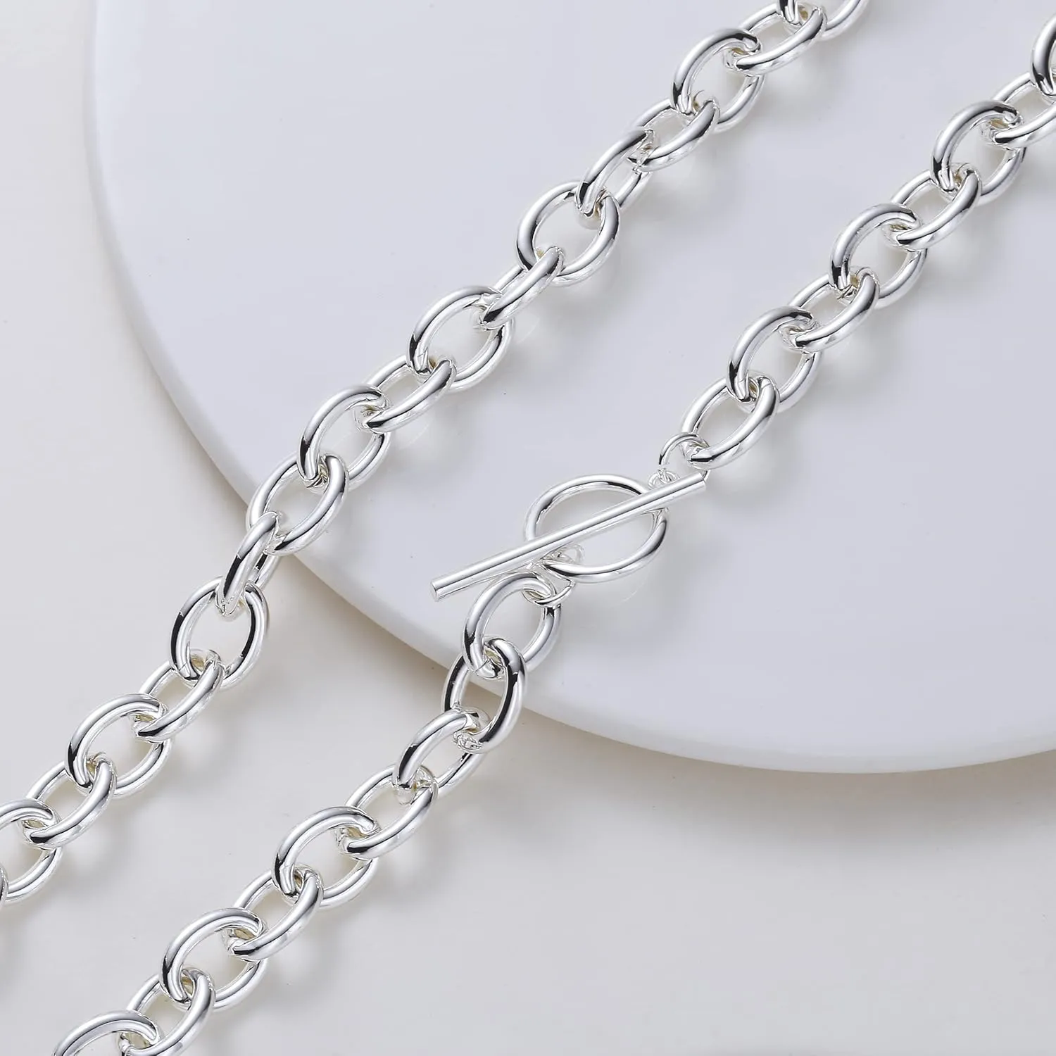 CAROVO Dainty Gold Chain Toggle Clasp Necklace for Women 18K Gold Filled Handmade Pearl Cuban Curb Chain Elizabeth Coin Pendant Minimalist Everyday Jewelry Gift for Her