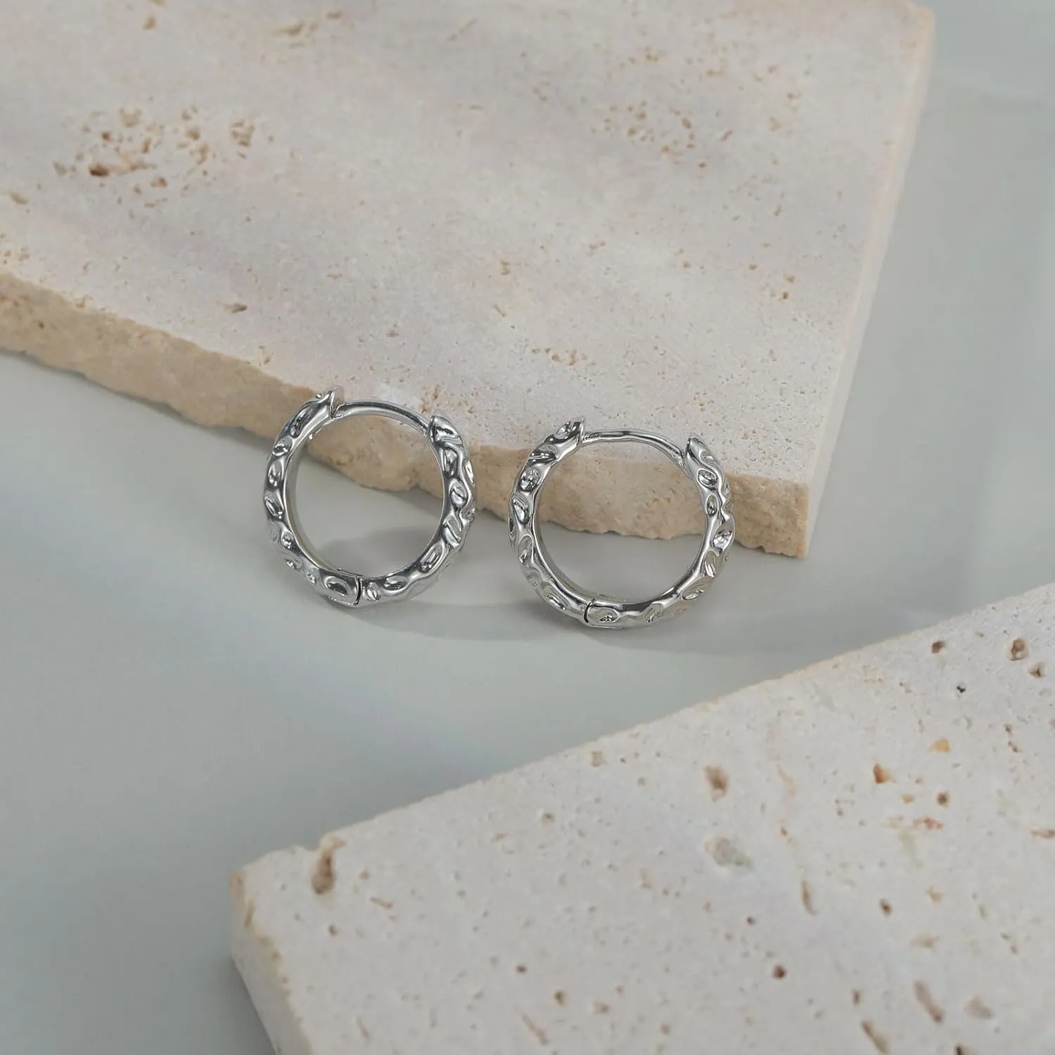 CAROVO Gold/Silver Hoop Earrings for Women, 14K Gold Plated Cute Hoop Earrings Dainty Gold Earrings Lightweight Hypoallergenic Paperclip Twist Rope Hammered Diamond Small Gold Earrings Jewelry Gifts for Women