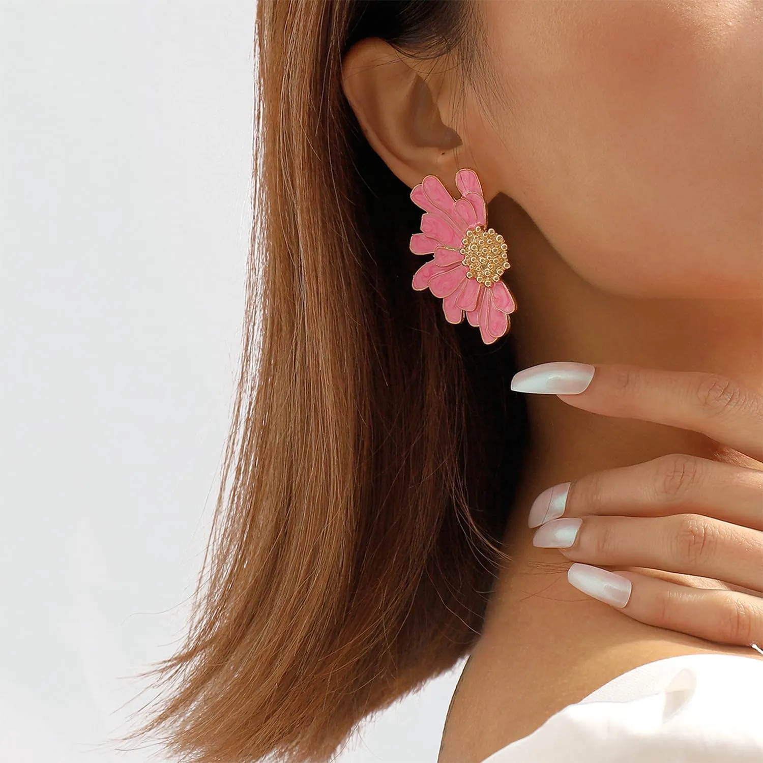FUTIMELY Daisy Flower Stud Earrings for Women,Exaggerated Oversized Floral Large Statement 70s Earrings Fashion Personalized Preppy Jewelry