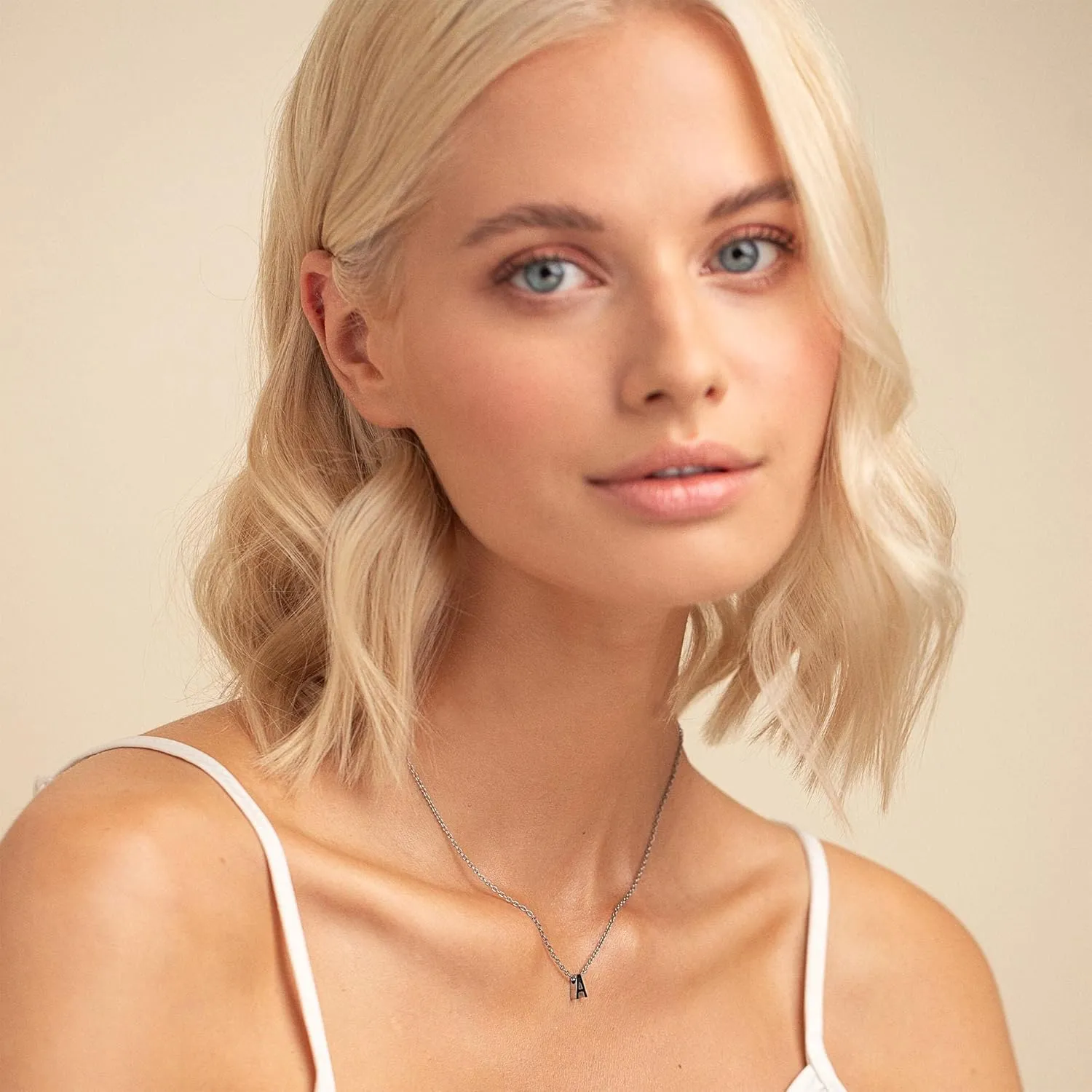 Initial Necklace for Women - Dainty 18K Gold Filled Initial Necklace Tiny A-Z Pendant Choker Necklace Trendy Cute Initial Letter Necklace Gold Jewelry Necklace for Women