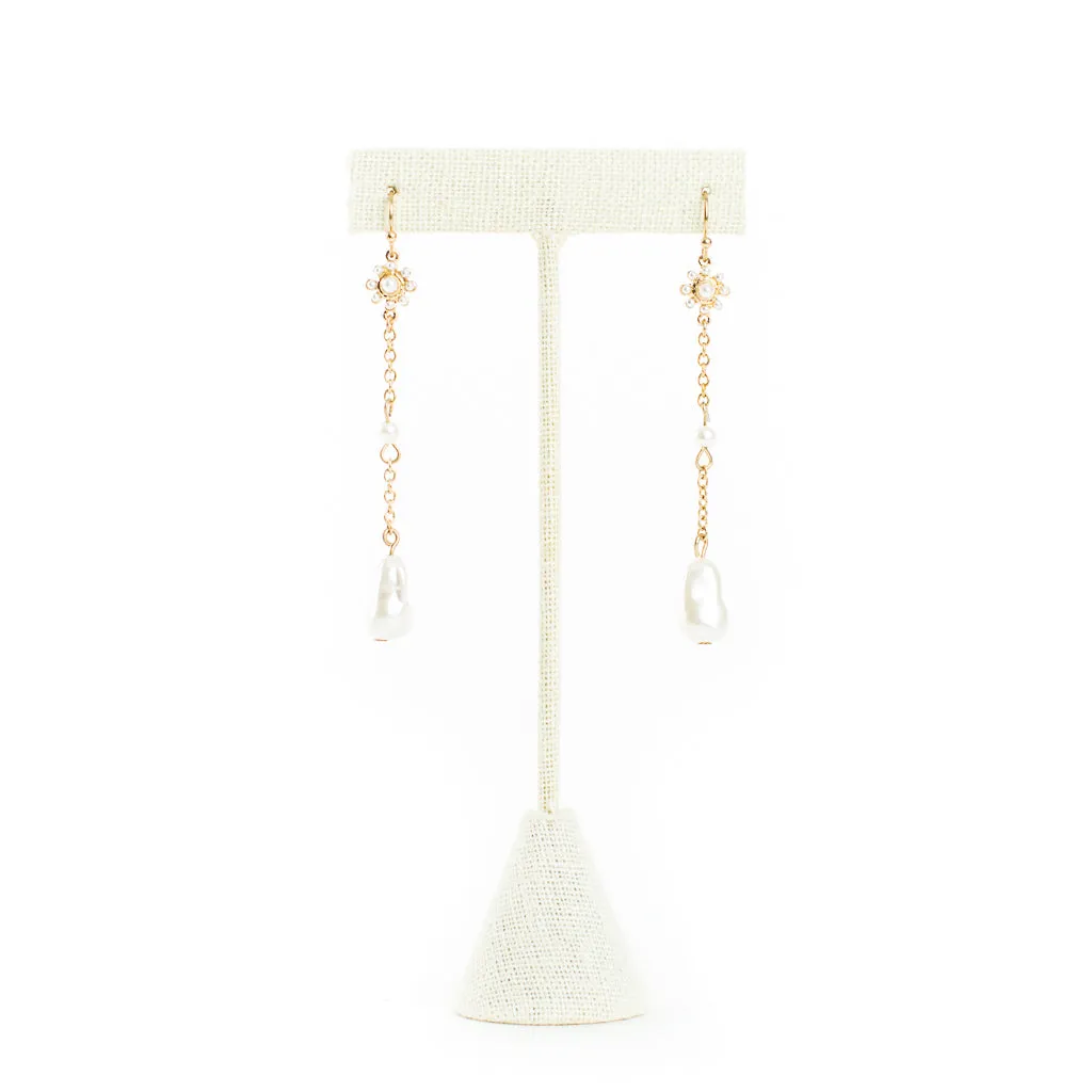 Lou Pearl Dangle Earring