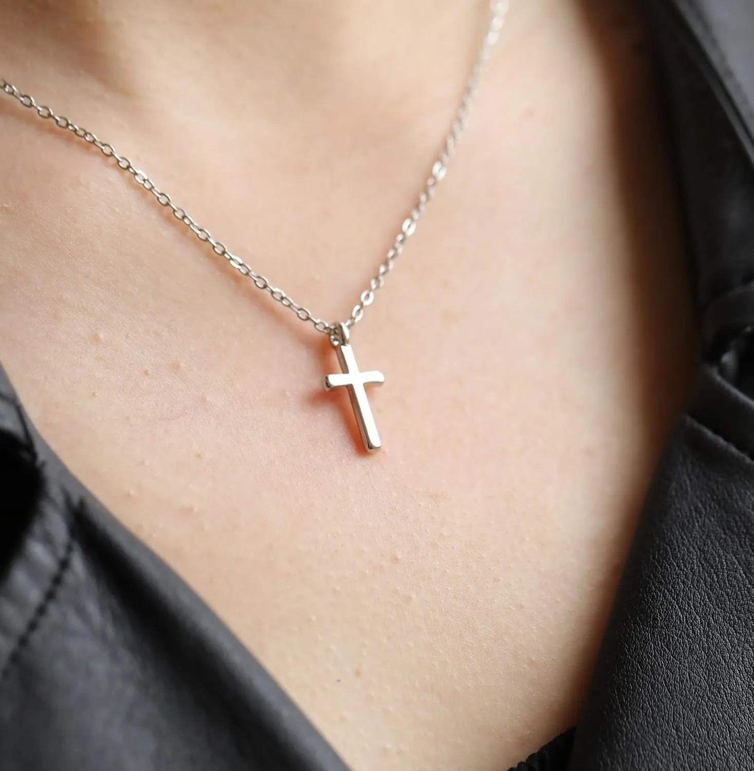 Necklaces for Women Teens, Horseshoe Butterfly Compass Necklace Best Friend Necklace Sister Gifts Daughter Gifts Graduation Chritmas Birthday