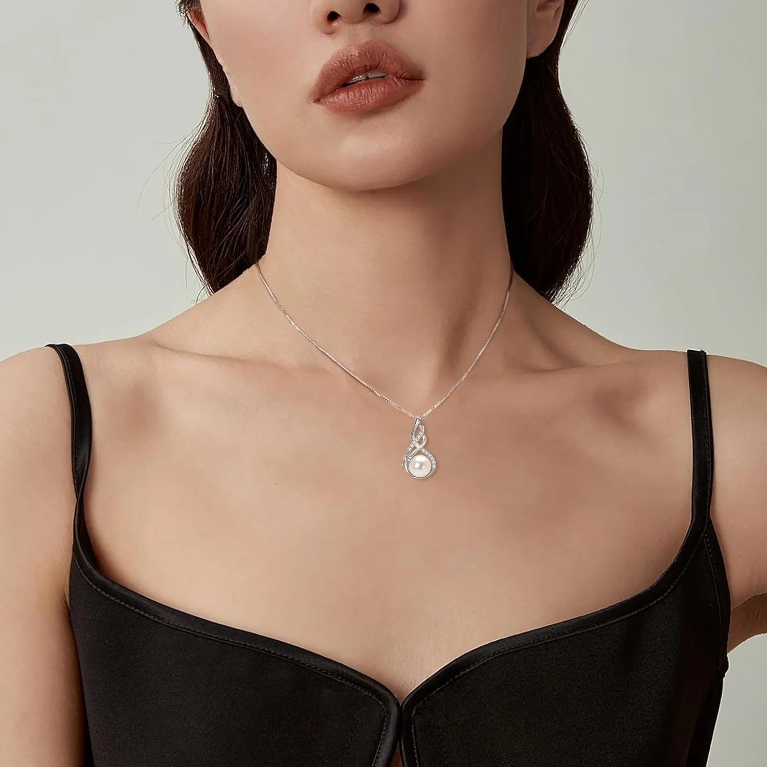 Pearl Necklaces for Women, Sterling Silver Freshwater White Pearl Pendant Necklace with Moissanite Pearl Jewelry Gifts for Wife Mom