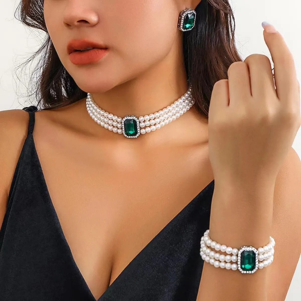 Pearls Layered Choker Necklaces Multilayer Faux Pearl Bracelet Crystal Earrings Jewelry Set 1920s Choker Necklace Bridal Wedding Party Jewelry