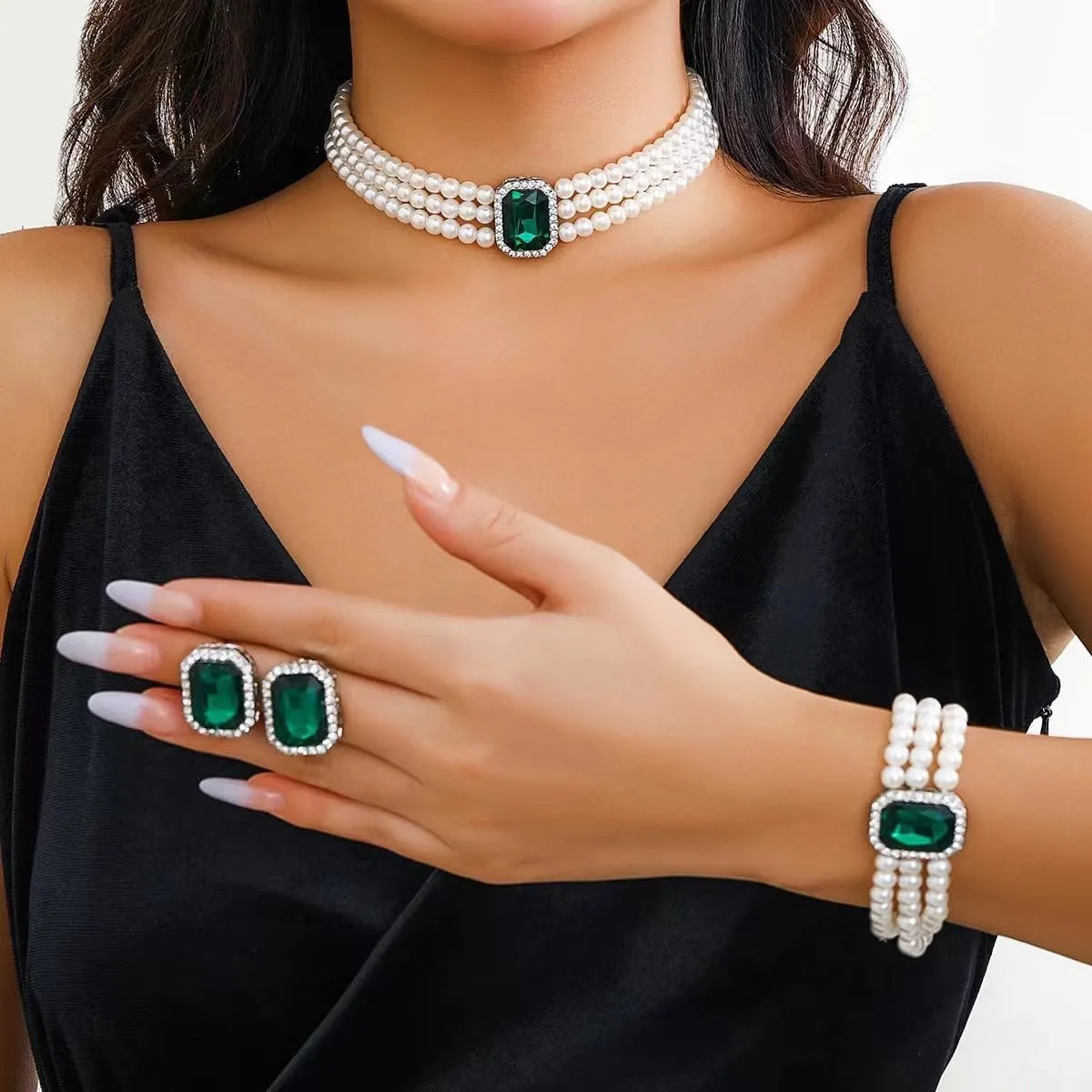 Pearls Layered Choker Necklaces Multilayer Faux Pearl Bracelet Crystal Earrings Jewelry Set 1920s Choker Necklace Bridal Wedding Party Jewelry