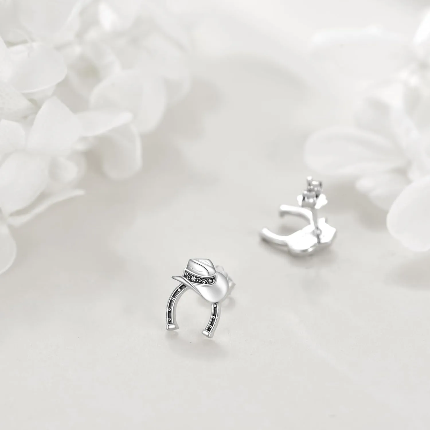 Sterling Silver Cat / Cow / Pig / Bunny / Squirrel / Giraffe / Highland Cow / Lion / Chicken / Ladybug / Star / Moon Stud Earrings for Women Cute Animal Post Earrings Hypoallergenic Animal Jewelry Gift for Teens Girls
