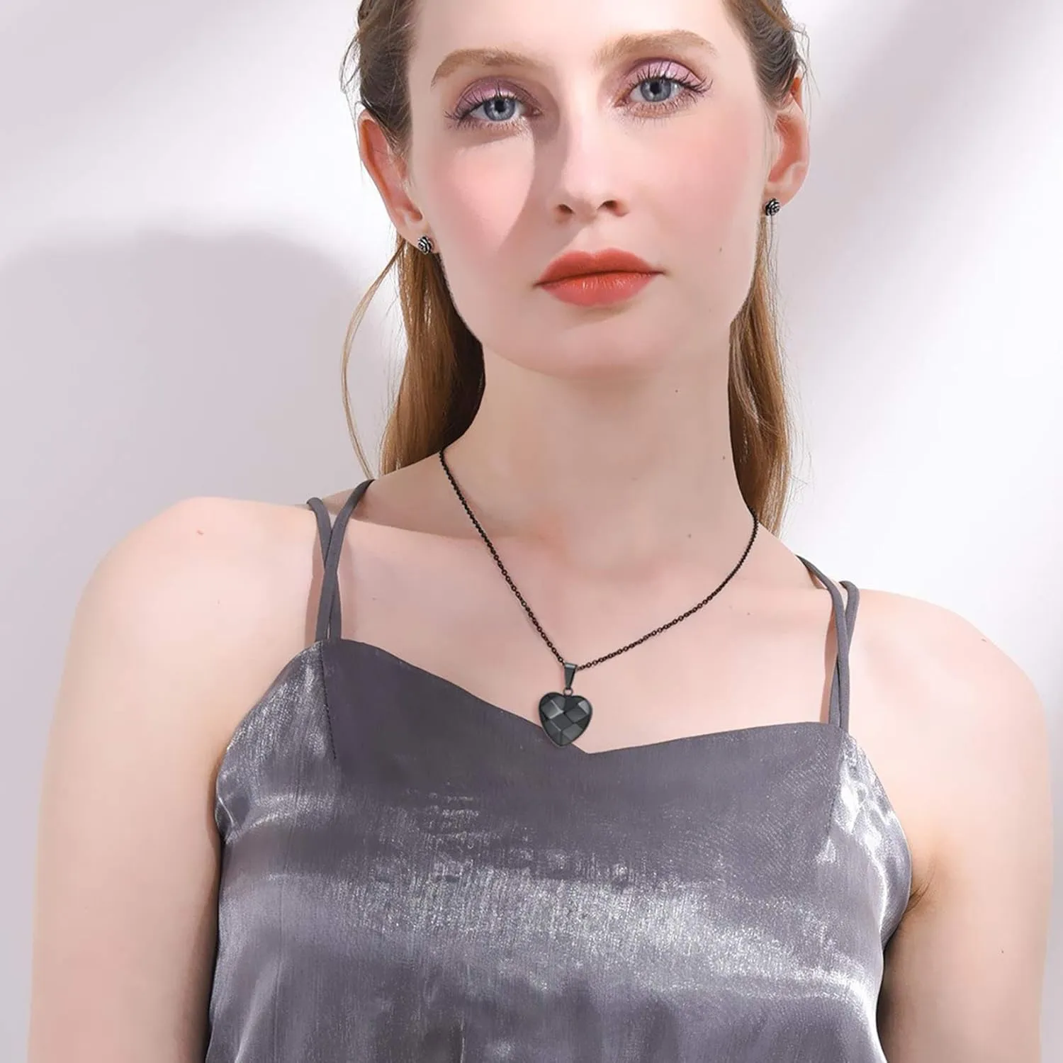 U7 Tiny Heart Necklace for Women, Stainless Steel 18K Gold/Black/Rose Gold Plated Link Chain Dainty Love Hearts Pendant Necklaces